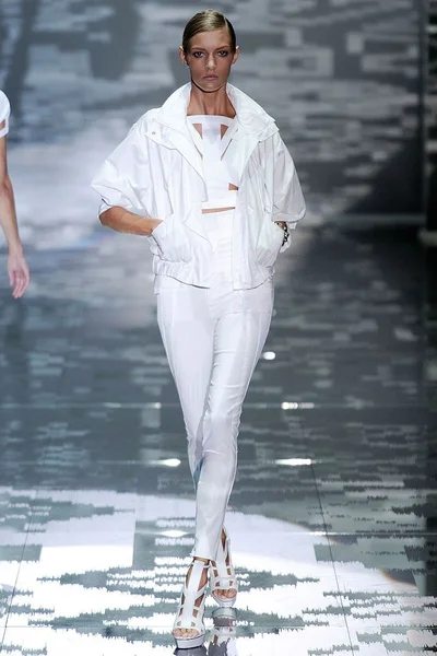Look 2